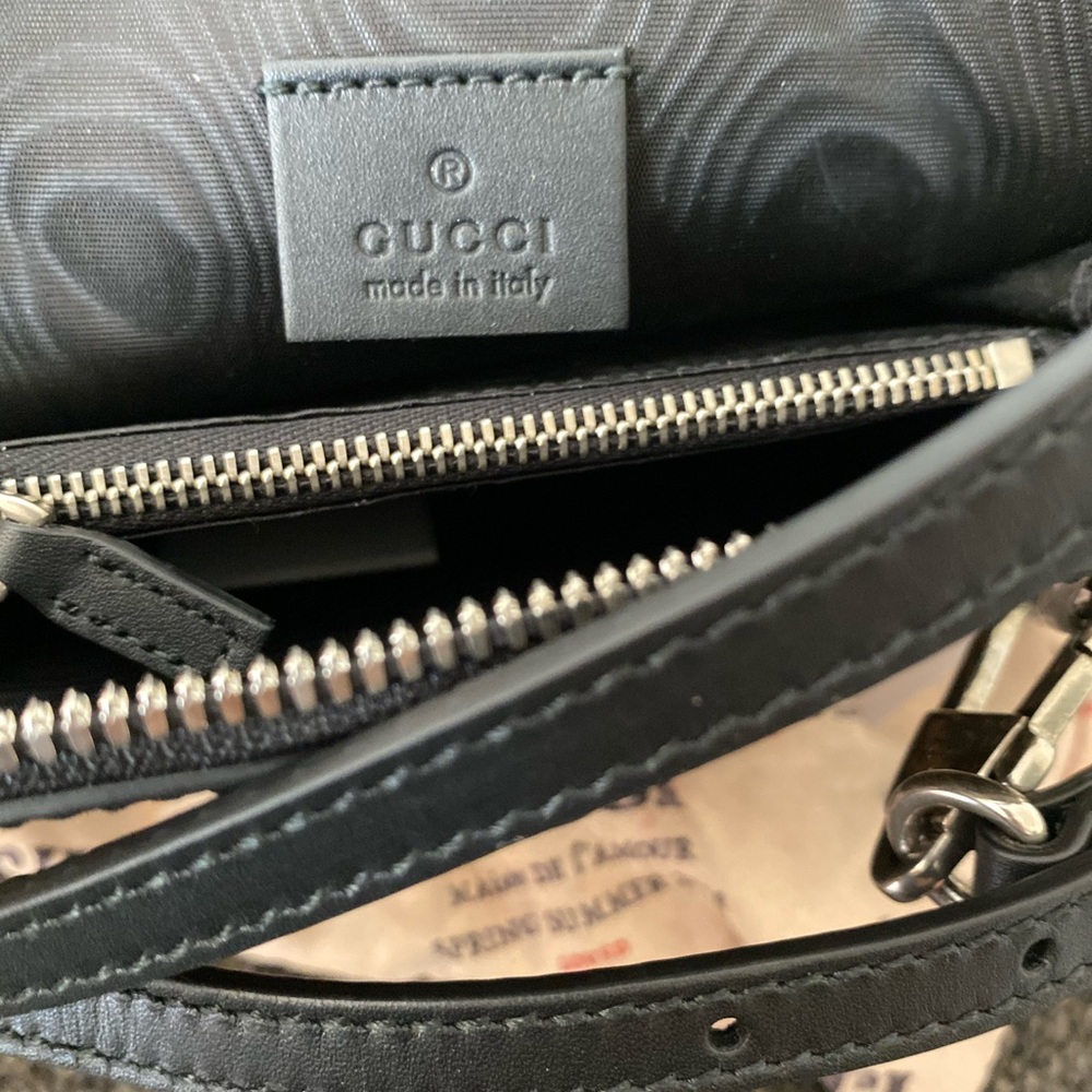 Gucci black small logo crossbody bag - Picture 6 of 11